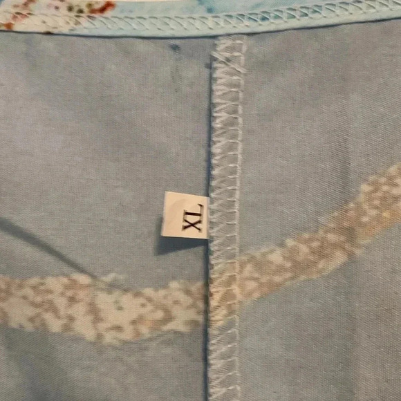 Chic Blue Patterned Maxi Dress - Picture 3 of 9